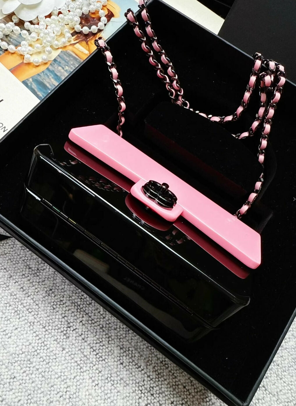 Chanel 21k pink & black mini acrylic small chain bag