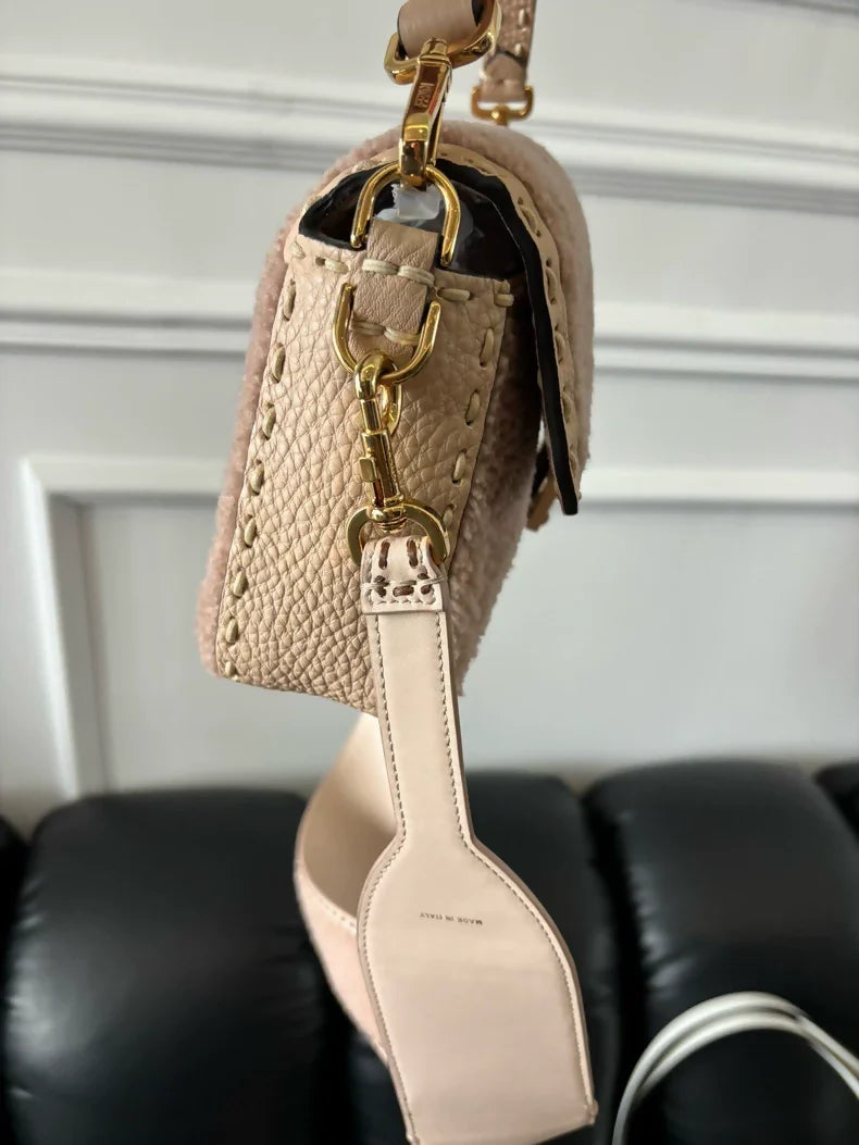 Fendi Baguette bag in pink shearling,