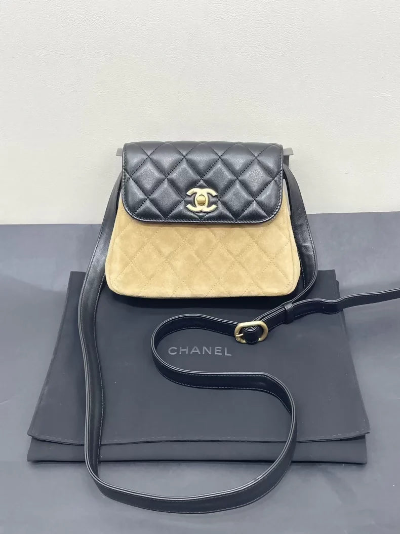 CHANEL 25A Suede Flap Bag