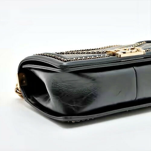 Chanel 2018 Medium Boy Bag in Chevron Quilted Vintage Calfskin