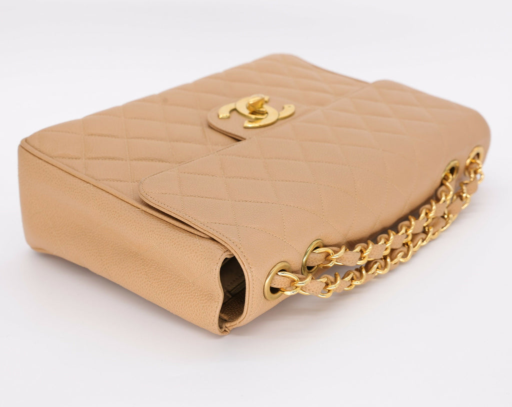 Chanel Vintage 1990s Caviar Ligt Beige Jumbo Single Classic Flap Bag