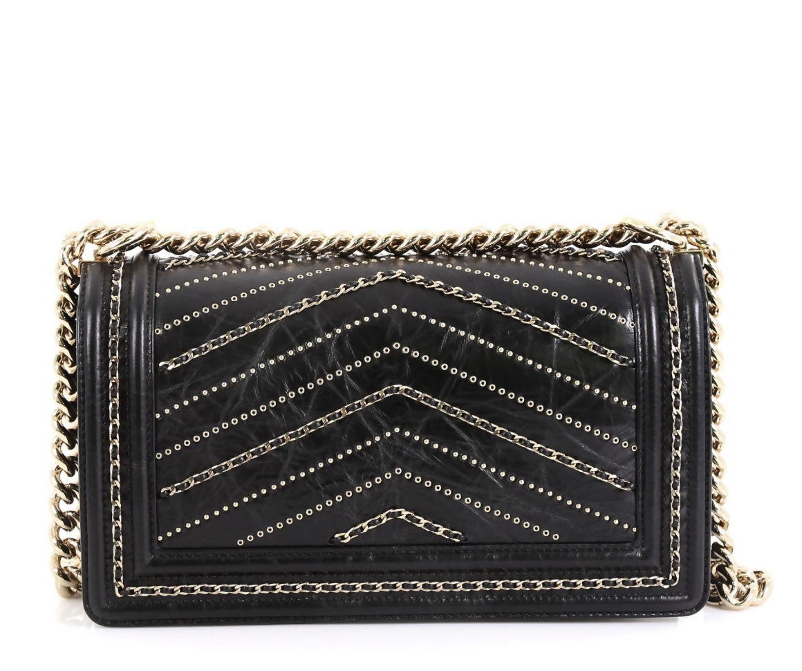 Chanel 2018 Medium Boy Bag in Chevron Quilted Vintage Calfskin